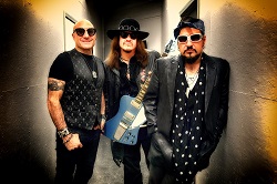 Supersonic-Blues-Machine-Californisoul-01-m Supersonic-Blues-Machine-Californisoul-01-m