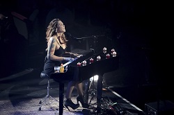 Beth-Hart-Live-At-The-Royal-Albert-Hall-01-m Beth-Hart-Live-At-The-Royal-Albert-Hall-01-m