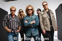 Night-Ranger-by-Ross-Pelton-4_thumb